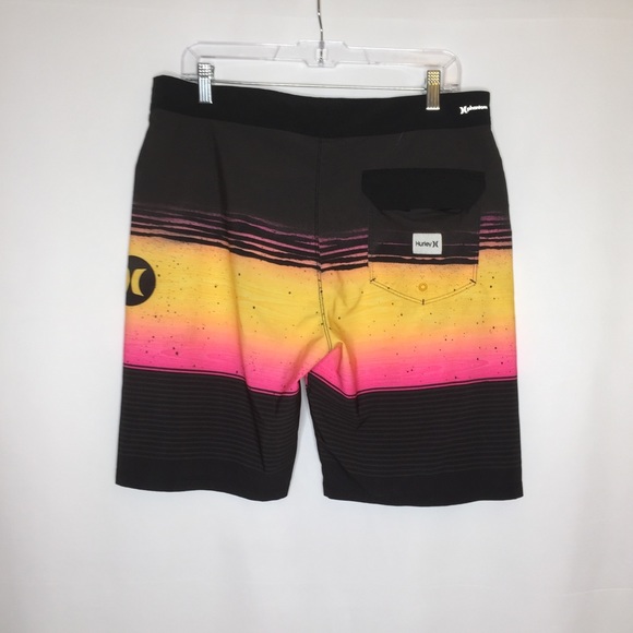 Hurley 32 board shorts black pink orange - Picture 4 of 6